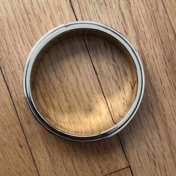 Gold and White Leather Bracelet - Picture 2 of 3